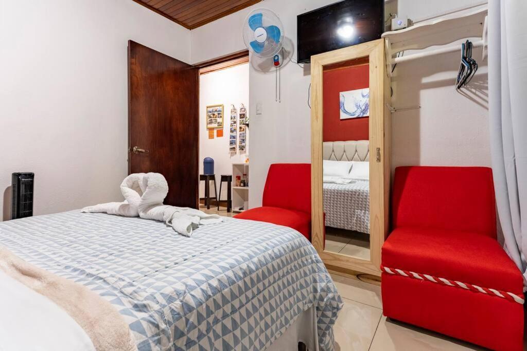 Private Bedroom 10 Minutes From The Sjo Airport Alajuela Dış mekan fotoğraf