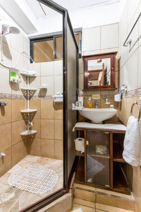 Private Bedroom 10 Minutes From The Sjo Airport Alajuela Dış mekan fotoğraf